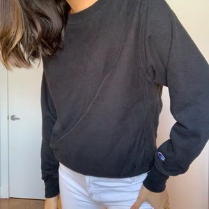 VINTAGE THRIFTED BLACK CHAMPION SWEATSHIRT